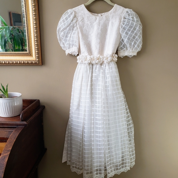 Posies Other - Posies Rosanna Vintage Ivory Silk Flowergirl Dress Hand Made Short Sleeve Lace
